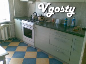 5/10 storey building, total area - 40 sq.m., a room of 20 - Apartments for daily rent from owners - Vgosty
