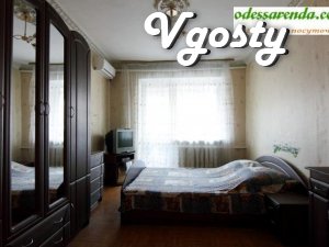 Квартира 5/5, загальна площа 60 кв. м, спец проект, кімнати - Квартири подобово без посередників - Vgosty