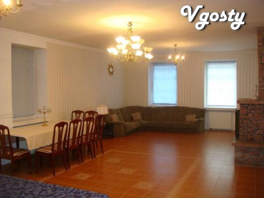 3-storey villa 500 square meters, 1 km from the ring road, - Apartments for daily rent from owners - Vgosty