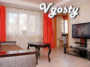 Шикарная 3-х комнатная квартира в тихом месте центра Киева - Квартиры посуточно без посредников - Vgosty