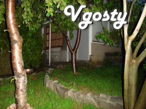 Yalta. My comfortable apartment with a patio, inexpensive - Apartments for daily rent from owners - Vgosty