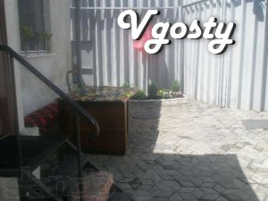 Lermontov Lane, your yard, BBQ, garage, two adjacent rooms, 4 months c - Apartments for daily rent from owners - Vgosty