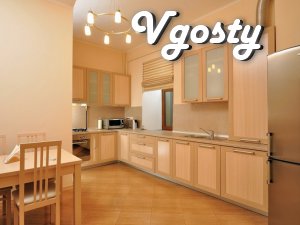 Трехкомнатная квартира класса-люкс (84 кв.м.) - Квартири подобово без посередників - Vgosty