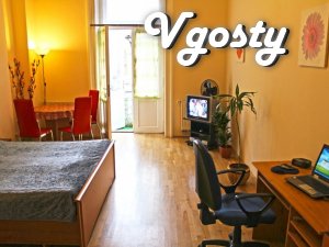 Солнечная и теплая квартира для 7-ми человек на сутки - Квартири подобово без посередників - Vgosty