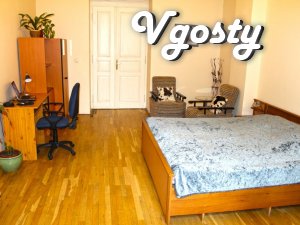 Солнечная и теплая квартира для 7-ми человек на сутки - Квартири подобово без посередників - Vgosty