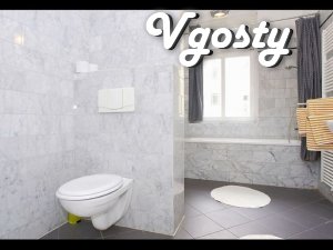 Бело-бежевые трехкомнатные апартаменты - Квартири подобово без посередників - Vgosty