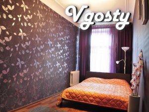 Ocna apartments vыhodyat Park - Apartments for daily rent from owners - Vgosty