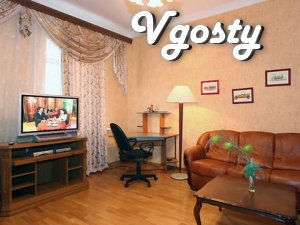Шестикомнатная квартира  площадью 205 кв.м. - Квартири подобово без посередників - Vgosty