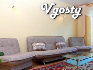 Shestykomnatnaya apartment ploschadyu 205 sq.m. - Apartments for daily rent from owners - Vgosty