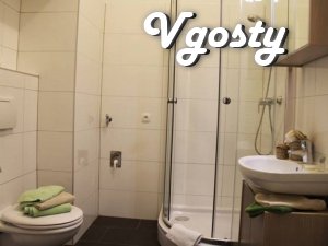 Prekrasnaya trehkomnatnaya apartment Several meters from the center - Apartments for daily rent from owners - Vgosty