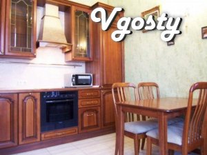 Roskoshnaya trehkomnatnaya apartment with kachestvennoy naturalnoy meb - Apartments for daily rent from owners - Vgosty