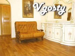 Светлая квартира с элементами рококо - Квартири подобово без посередників - Vgosty
