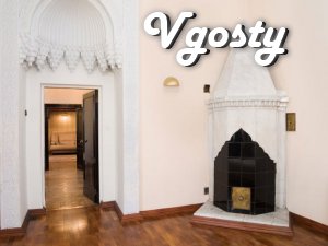 Roskoshnaya dvuhэtazhnaya apartment (4 bedrooms) in the center - Apartments for daily rent from owners - Vgosty