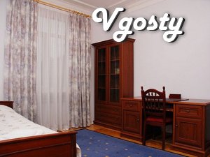 Четырехкомнатная квартира класса 'Люкс' - Квартири подобово без посередників - Vgosty