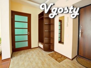 Modern, but at domashnemu cozy apartment dvuhkomnatnaya - Apartments for daily rent from owners - Vgosty