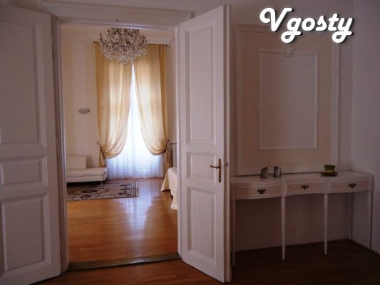 Тихая улица, чистый подъезд, комфортабельная квартира - Квартири подобово без посередників - Vgosty