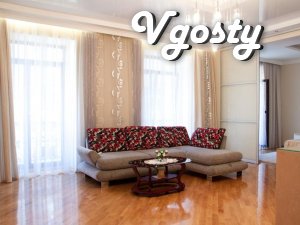 Двухкомнатные апартаменты для 4-х человек в самом сердце Львова - Квартири подобово без посередників - Vgosty