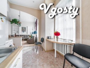 Внушительных размеров квартира в центре Львова для 7-ми человек - Квартири подобово без посередників - Vgosty