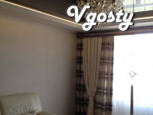 2-х кімнітна VIP квартира в центрі міста - Квартири подобово без посередників - Vgosty