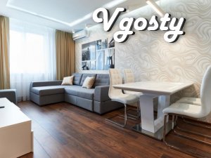 Daily Kiev. Rent 2 rooms without a fee. Center st. Belorussian - Apartments for daily rent from owners - Vgosty