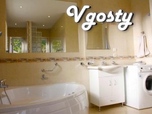 Warm home with radostyu pryymet guests - Apartments for daily rent from owners - Vgosty