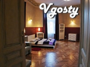 Антикварная квартира из 4-х комнат в центре - Квартири подобово без посередників - Vgosty