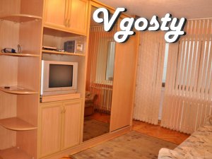 Недорога однокімнатна квартира подобово в центрі - Квартири подобово без посередників - Vgosty