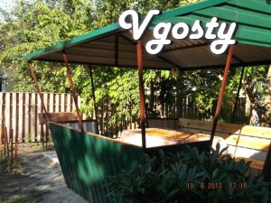 House by the river near the resort in Mirhorod - Apartments for daily rent from owners - Vgosty