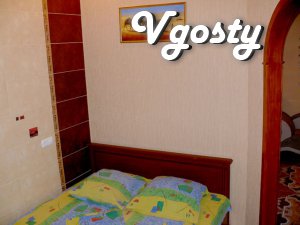 Оренда чотирикімнатної квартири подобово в Херсоні - Квартири подобово без посередників - Vgosty