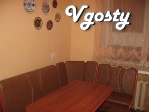 Затишна 3-х кімнатна квартира біля РАГСу - Квартири подобово без посередників - Vgosty