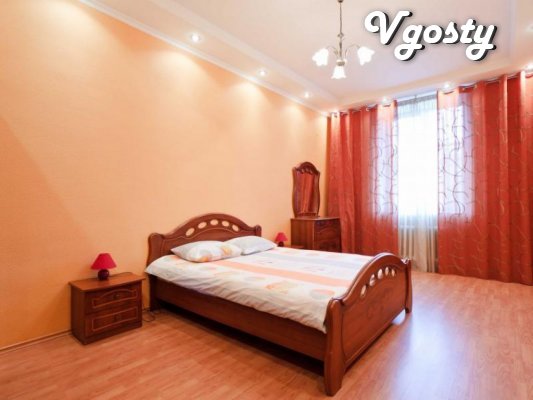 Prelestnaya sochnom apartment in Orange Color for 10 people. - Apartments for daily rent from owners - Vgosty