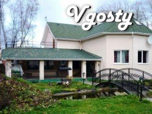 Solid three-storey four-room house in the near center - Apartments for daily rent from owners - Vgosty