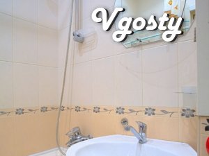 Компактна квартира для 3-х в самому серці Львова - Квартири подобово без посередників - Vgosty