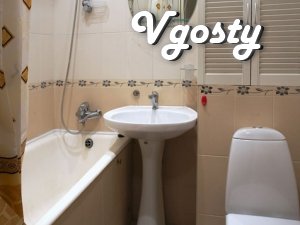 Компактна квартира для 3-х в самому серці Львова - Квартири подобово без посередників - Vgosty