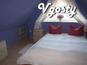 Chetыrehkomnatnыy mansion with uyutnoy mansardoy and Camino - Apartments for daily rent from owners - Vgosty