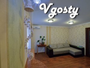 VIP, Wi-Fi, біля ЦУМу - Квартири подобово без посередників - Vgosty