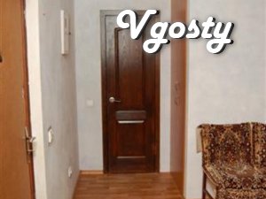 Daily and hourly, 1-room apartment, per.Shevchenka 11a - Apartments for daily rent from owners - Vgosty