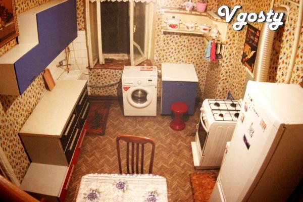 Its 4 rooms. CENTER - 3 min. to Deribasovskoy (str. Koblevskaya) - Apartments for daily rent from owners - Vgosty