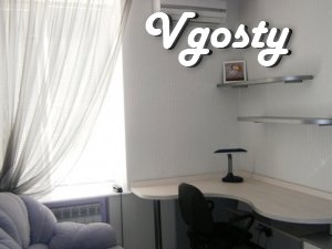Двокімнатна квартира Люкс, центр міста - Квартири подобово без посередників - Vgosty