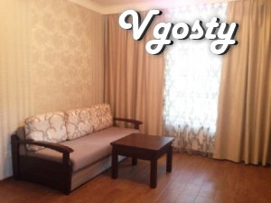 Rent 2kom.kvartiru + kitchen studio in the first line of houses from t - Apartments for daily rent from owners - Vgosty