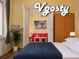 Просторная квартира (четыре комнаты) на большой площади города - Квартири подобово без посередників - Vgosty