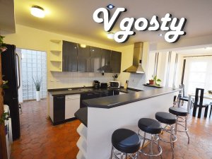 Необыденная квартира в многоуровневой мансарде - Квартири подобово без посередників - Vgosty