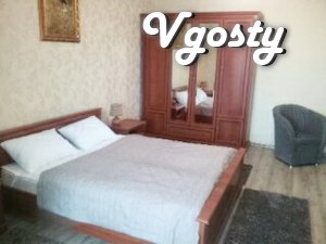 Хороша квартира 700м від бювету - Квартири подобово без посередників - Vgosty