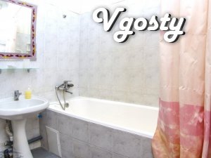 Однокімнатна квартира в центрі Києва Своя, без комісій - Квартири подобово без посередників - Vgosty
