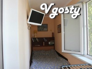 Здаю 2-у квартірав в Алушті в районі СПАРТАКА - Квартири подобово без посередників - Vgosty