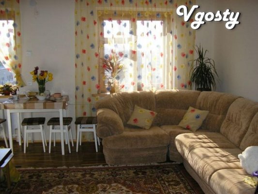 Berdyansk, rent 3 room. apartment in the center of - Apartments for daily rent from owners - Vgosty