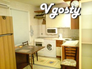 Квартира в центрі Дніпродзержинська - Квартири подобово без посередників - Vgosty