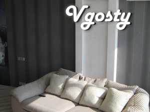 Square-ra MostSiti rhino in, day-time - Apartments for daily rent from owners - Vgosty